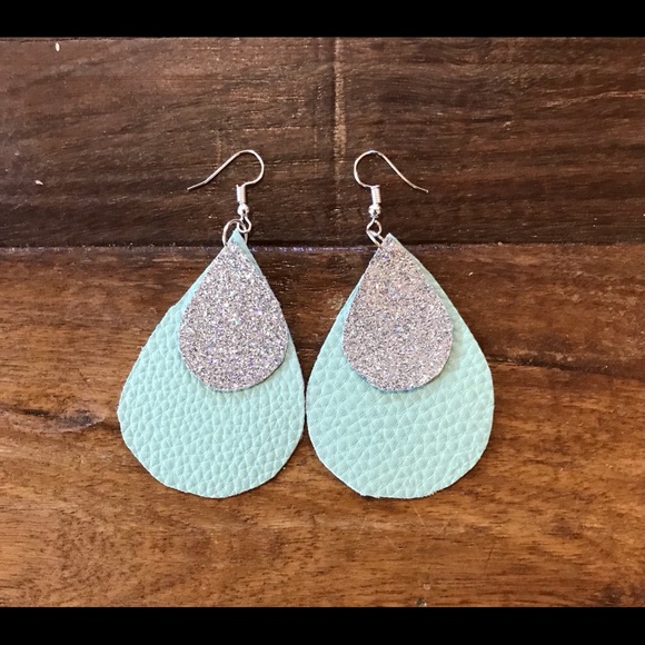 Faux leather dangle earrings - Picture 1 of 1